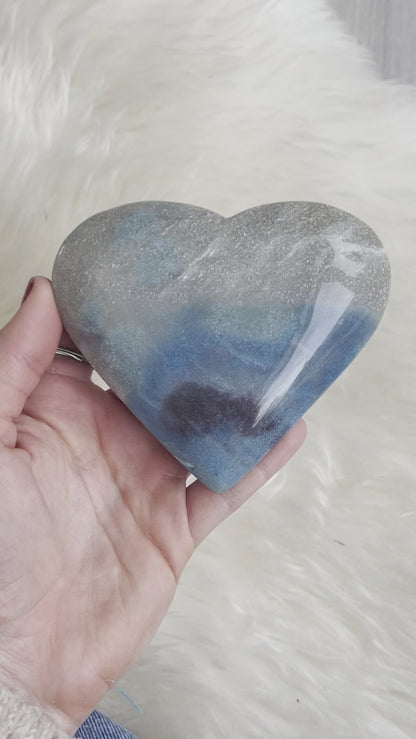 Blue Trolleite Heart - 117