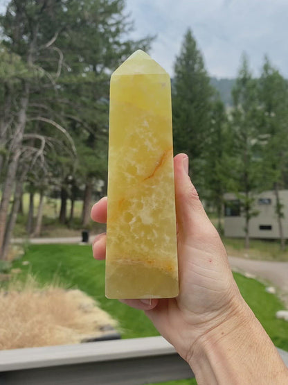 Lemon Calcite Tower - 90