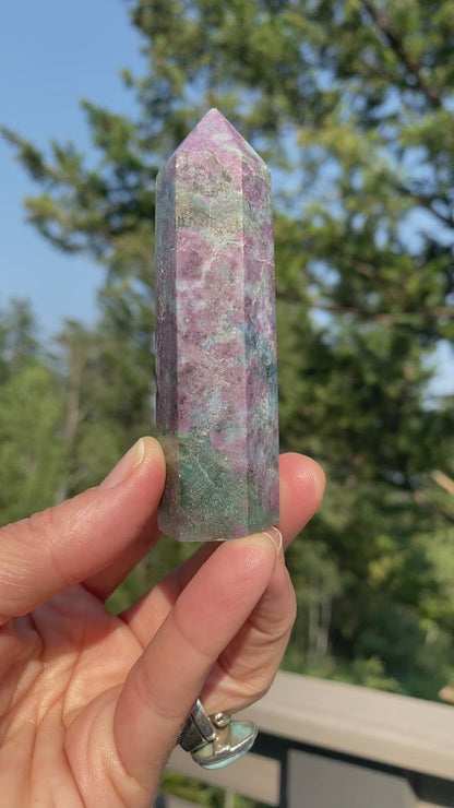 Ruby Kyanite Tower - 33B